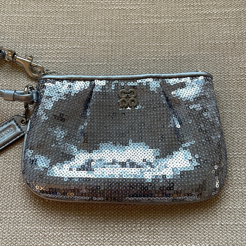 ✨ Coach Silver Sequin Wristlet